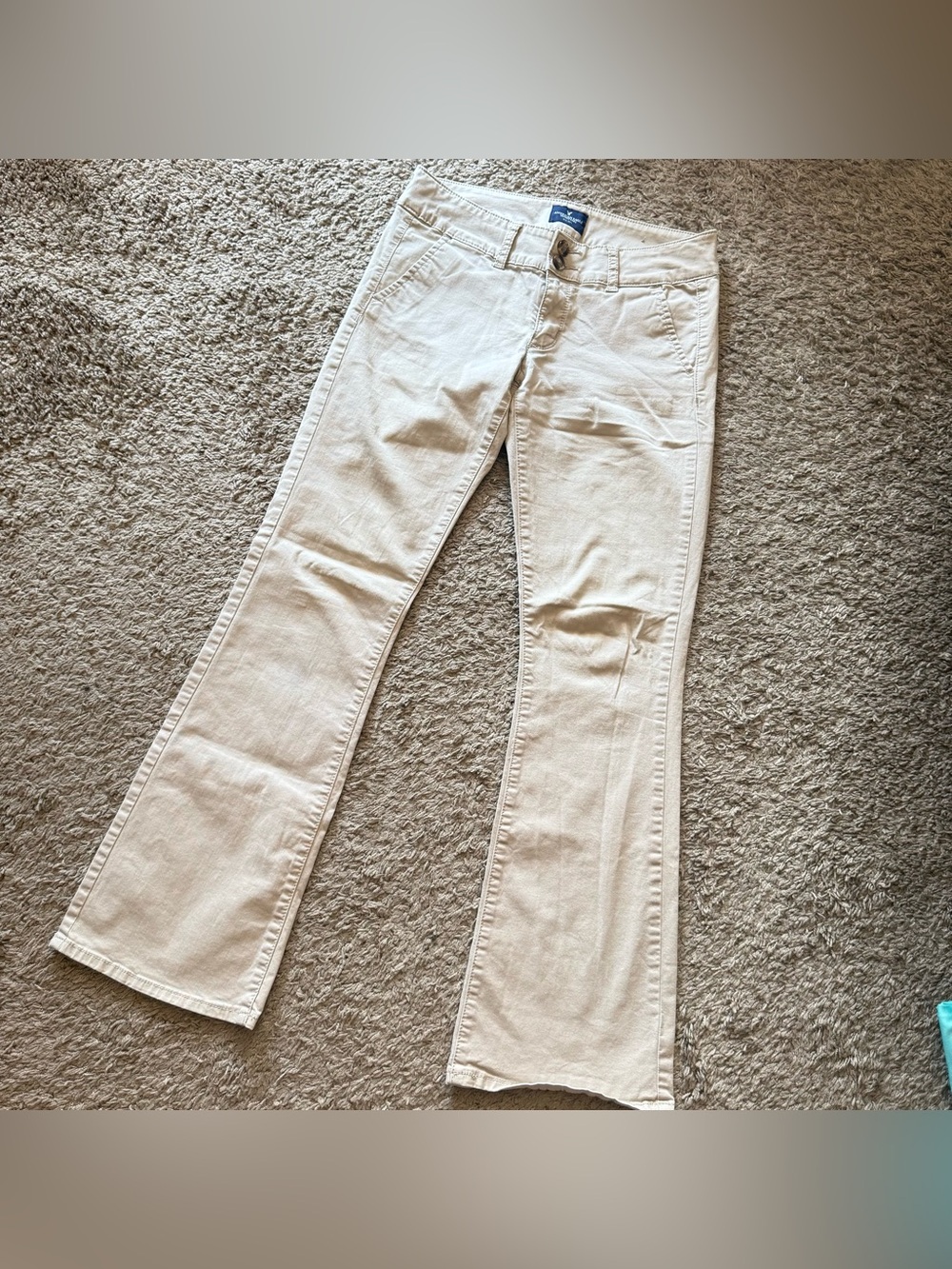 Vintage 2009 American Eagle Women’s Khaki’s Size 2 Flare Leg Y2K